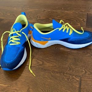 Like New Custom Nike Odyssey React Men’s Running Shoes - Size 10.5